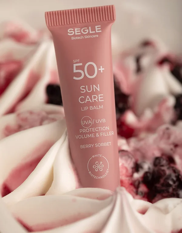 Bálsamo labial SPF+, antiarrugas y efecto volumen. Sabor fresa. - Imagen 3